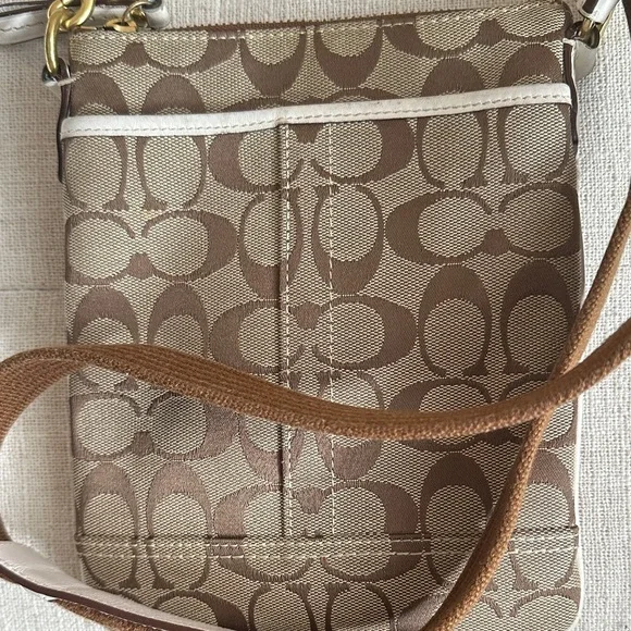 Coach Khaki and Cream Signature Crossbody Bag - Picture 2 of 8